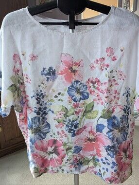 Eternelle White Linen-Blend Floral Short Sleeve Top with Pink & Blue Blooms